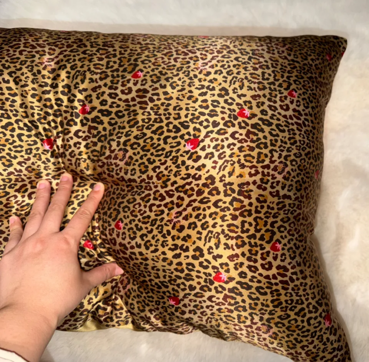 Yuelle 22 Momme Mulberry Silk Pillowcase – Leopard Collection